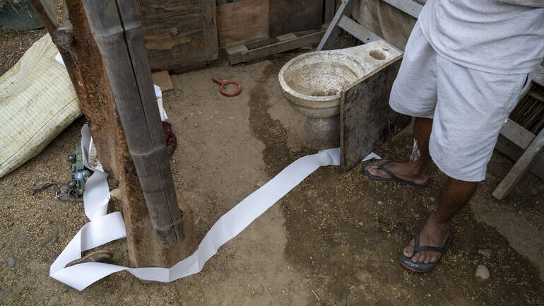 Notdürftige Toilette Notdürftige Toilette