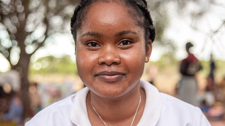 Florentine ist Krankenschwester in Ampanihy in Madagaskar Florentine arbeitet als Krankenschwester in Ampanihy,