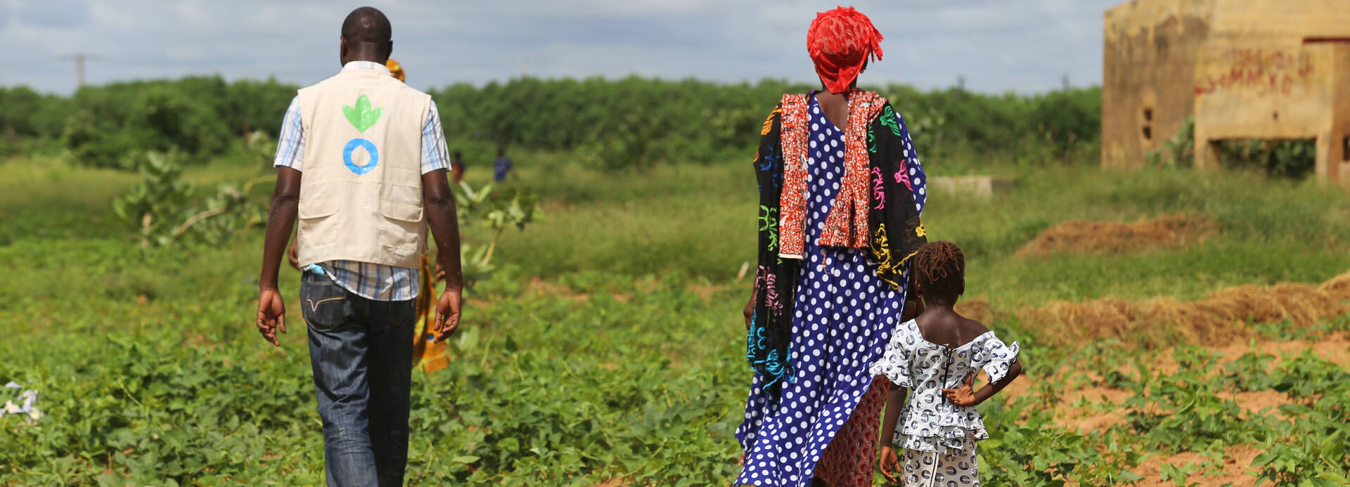 Besichtigung eines Ackers Besichtigung eines Ackers