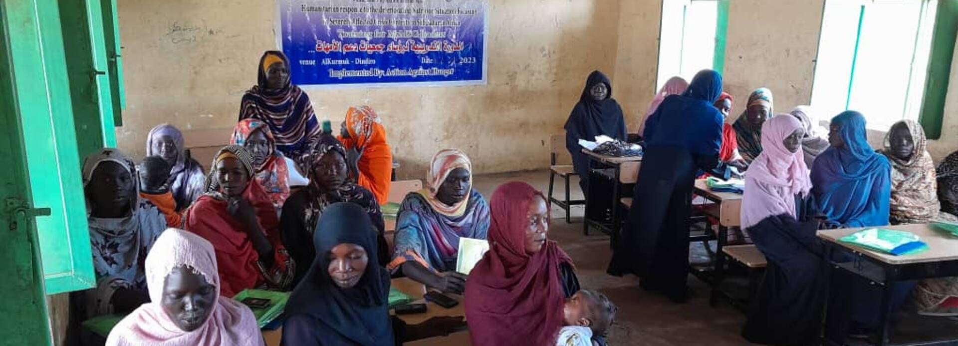 In Dindrow, in der Gemeinde Kurmuk im Südosten des Sudan, gaben Aktion gegen den Hunger zusammen mit einer lokalen Partner-Organisation im April 2023 eine Schulung zur Unterstützung von Müttern bei der Ernährung von Säuglingen und Kleinkindern. In Dindrow, in der Gemeinde Kurmuk im Südosten des Sudan, gaben Aktion gegen den Hunger zusammen mit einer lokalen Partner-Organisation im April 2023 eine Schulung zur Unterstützung von Müttern bei der Ernährung von Säuglingen und Kleinkindern.