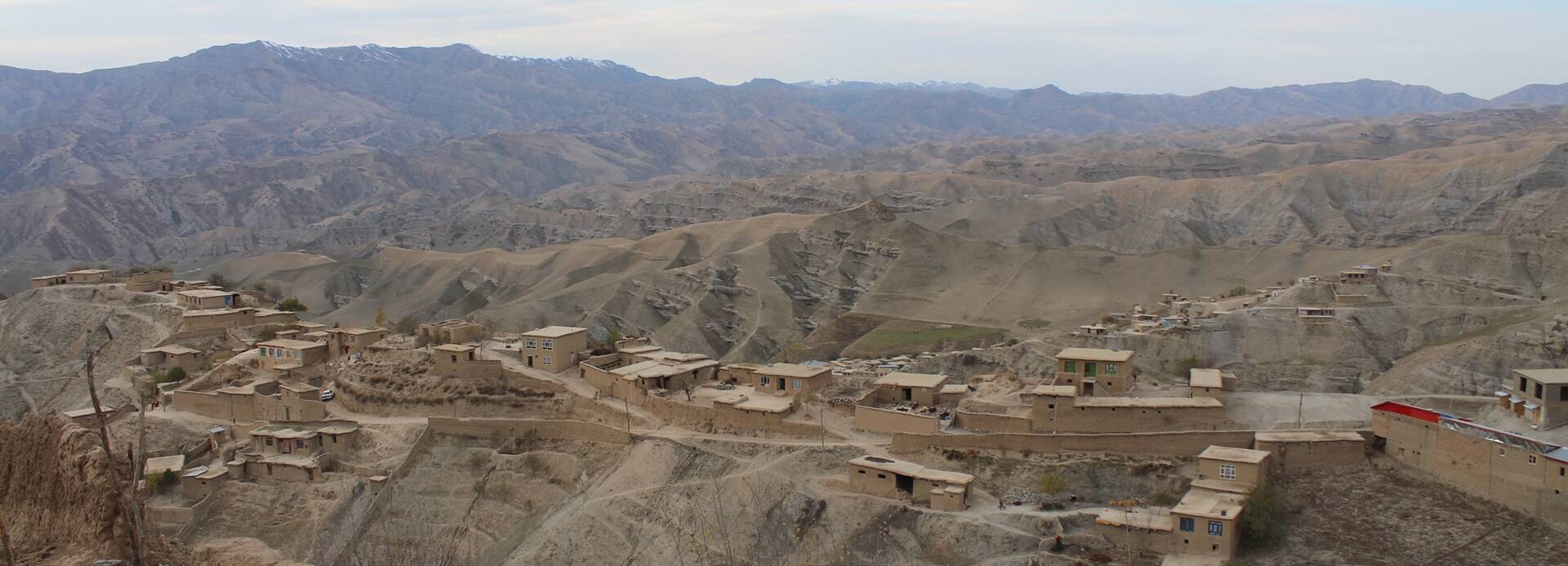 Ein Dorf in den Bergen des Bezirks Shuhada, im Osten Afghanistans