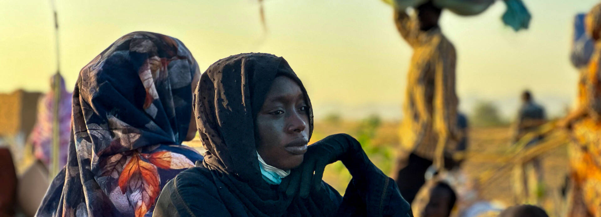 Eine aus Al-Faschir in der vom Krieg zerrütteten Region Darfur vertriebene Frau sucht Zuflucht im 60 Kilomater entfernten Tawila.
