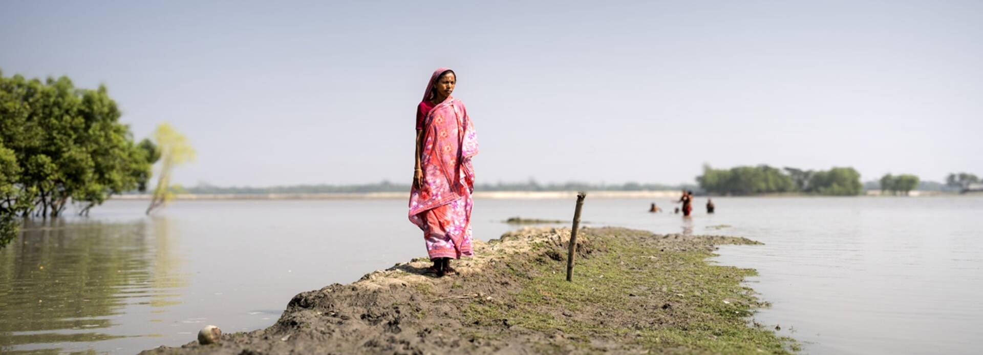 Riku Sana ist Mitglied und Leiterin einer Gemeinschaftsgruppe in der von der Klimakrise stark betroffenen Region Satkhira in Bangladesch.