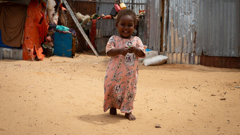 Halima ist wieder gesund und kann alleine laufen. Halima ist wieder gesund und kann alleine laufen.