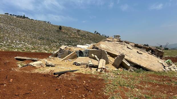 Zerstörtes Gewächshaus in Bent Jbeil, Gouvernement Nabatieh (Libanon)